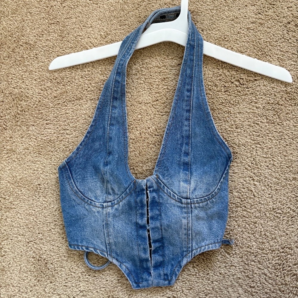 halter top